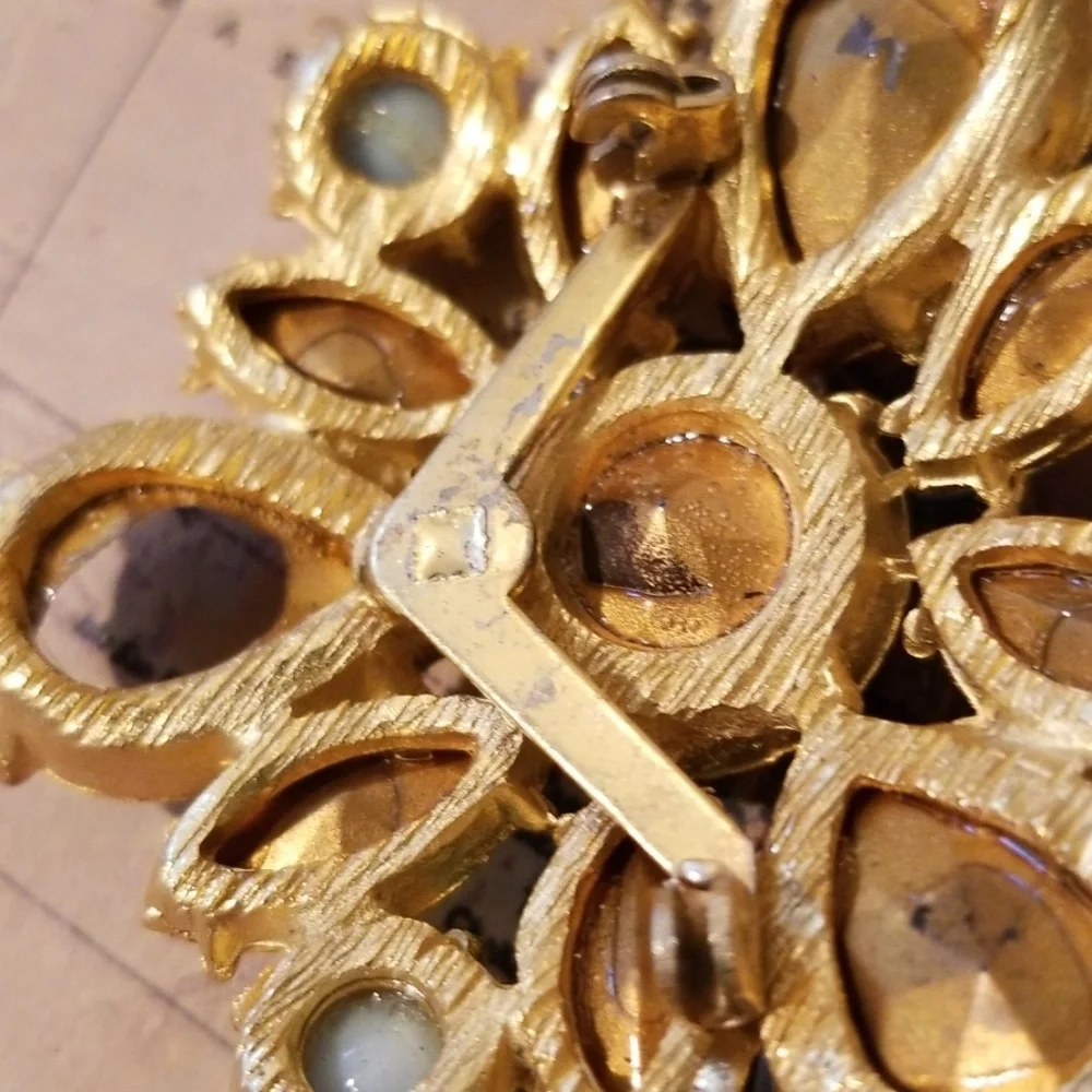 Vintage Brooch & Earrings Set